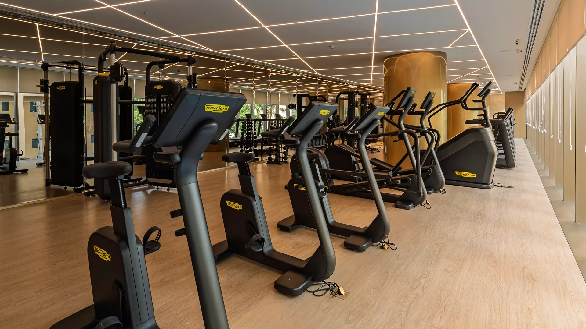 Espaço fitness do Villa Versace, outro ângulo